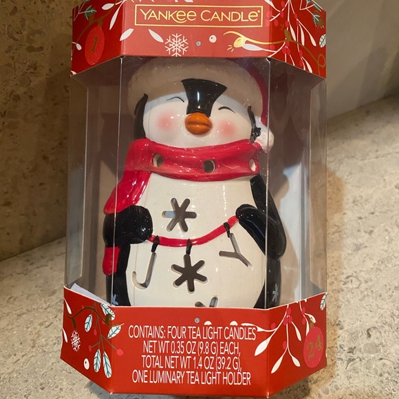 Yankee Candle Ceramic Penguin Candle Holder - Picture 1 of 9
